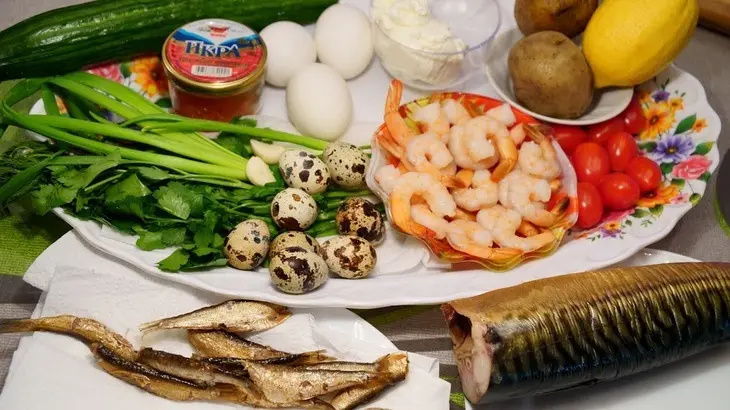 Праздничная закуска с рыбой и икрой: шаг 1