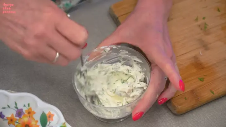 Праздничная закуска с рыбой и икрой: шаг 3