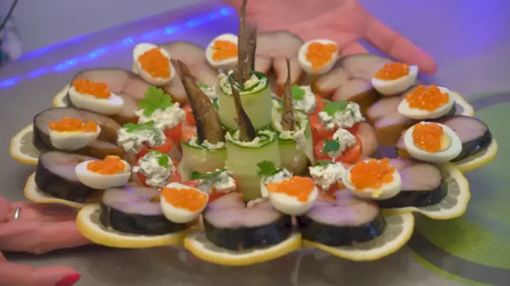 Праздничная закуска с рыбой и икрой: шаг 9