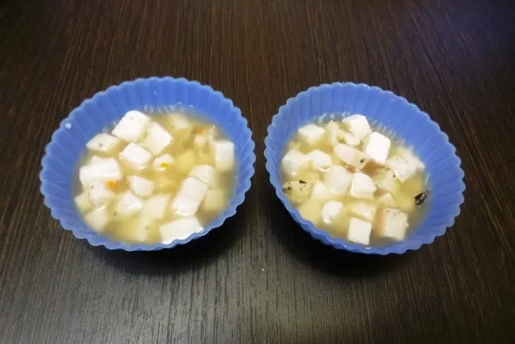 Закусочное заливное "пирожное" из куриного мяса: шаг 4