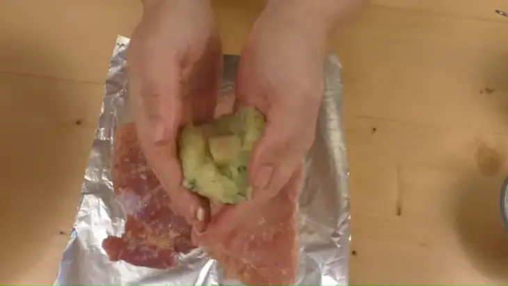Куриные мешочки с начинкой: шаг 4