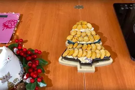 Новогодний салат елочки-иголочки: шаг 8