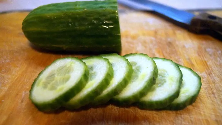 Праздничная закуска - канапе с мясными шариками: шаг 4