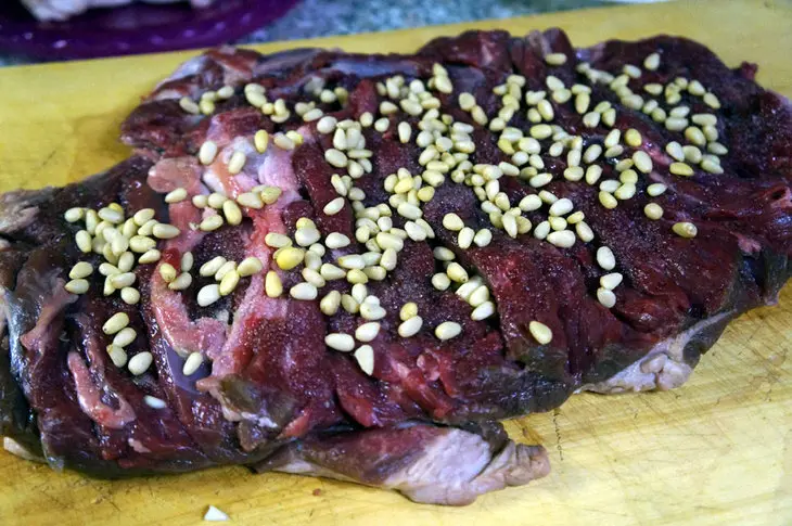 Баранина с кедровыми орешками и розмарином: шаг 2