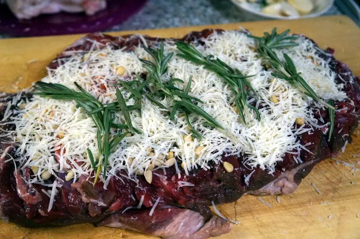 Баранина с кедровыми орешками и розмарином: шаг 4