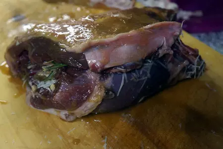 Баранина с кедровыми орешками и розмарином: шаг 5