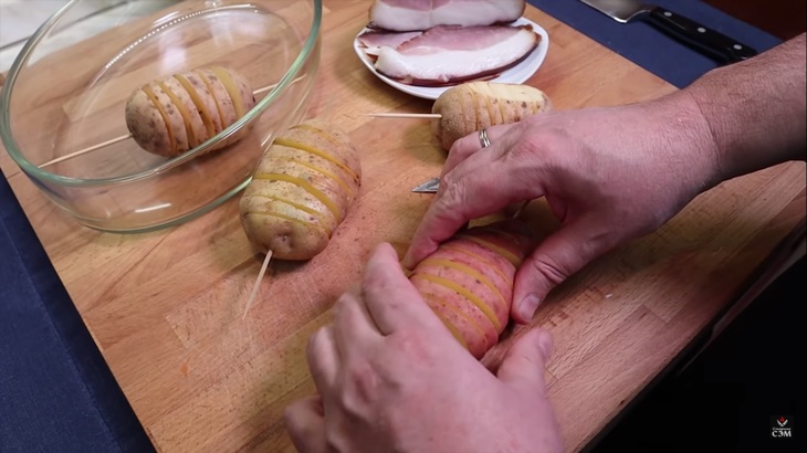 Шашлык из свинины с картофелем в духовке: шаг 1