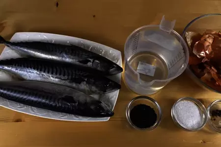 Рецепт домашней копченой скумбрии: шаг 1