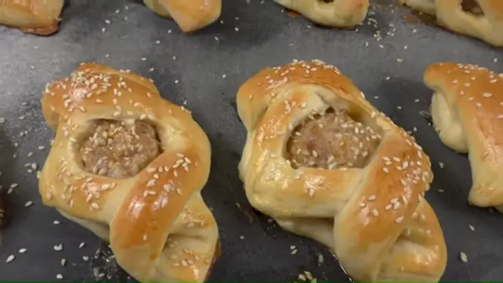 Турецкие открытые пирожки с мясом: шаг 7