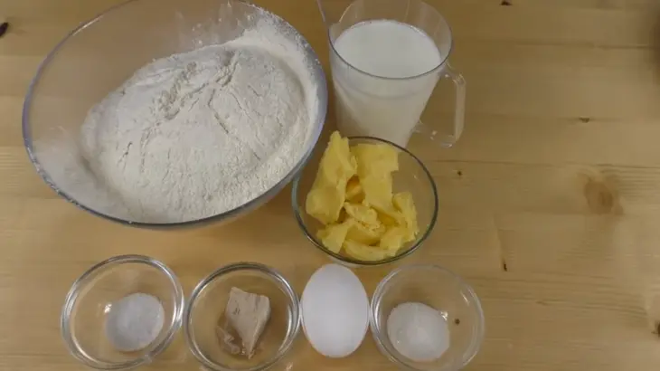 Чесночный хлеб с сырной корочкой: шаг 1