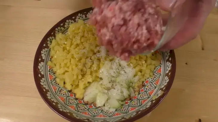 Манты на сковороде: шаг 4
