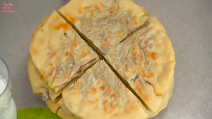 Кавказские хычины с сочной мясной начинкой: шаг 9
