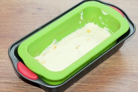 Творожный кекс с манговым кремом и сыром. "махеевъ",  23 февраля: шаг 10