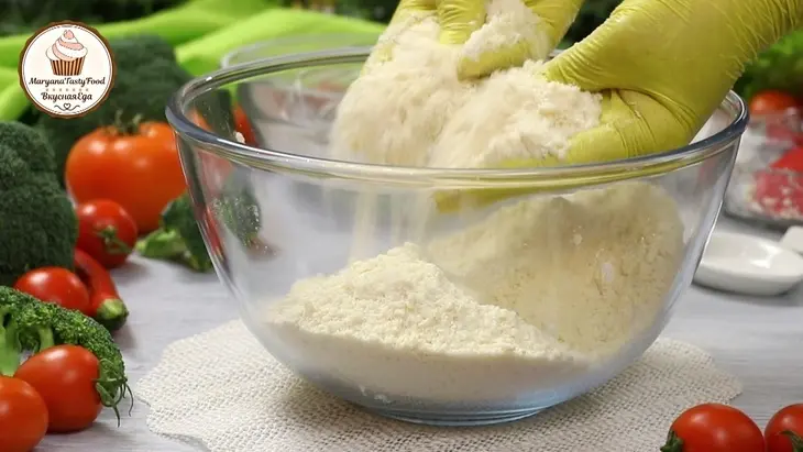 Пирог "киш лорен" с курицей, брокколи и сыром (французский открытый пирог!): шаг 1