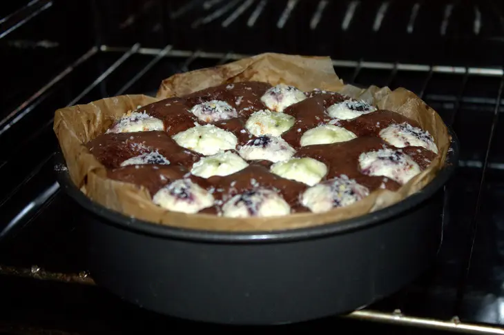 Пирог с кокосовыми шариками и джемом "махеевъ", 23 февраля: шаг 9