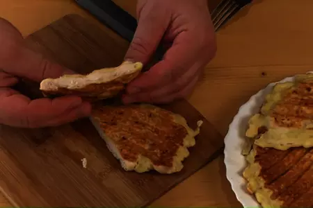 Куриная грудка в луковом кляре: шаг 5