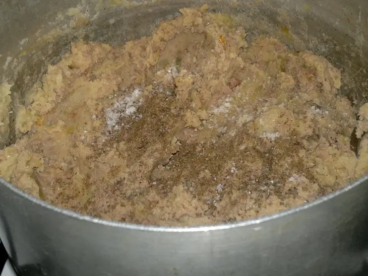 Пирожки с картошкой и куриной печёнкой: шаг 6