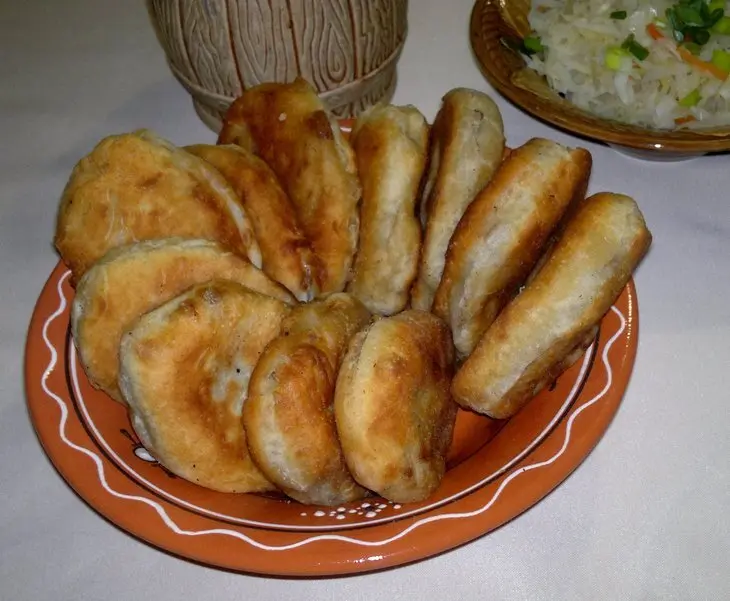Пирожки с картошкой и куриной печёнкой: шаг 15
