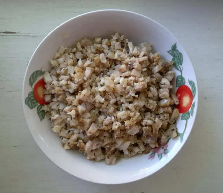 Кулебяка с рыбой, яйцами и овощами: шаг 7