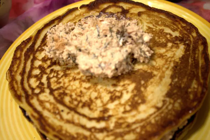 Блинный торт из картофеля с брынзой: шаг 8