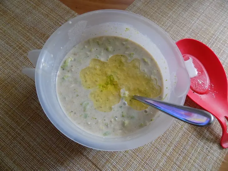 Блины из цельнозерновой муки с овсянкой и брокколи: шаг 7