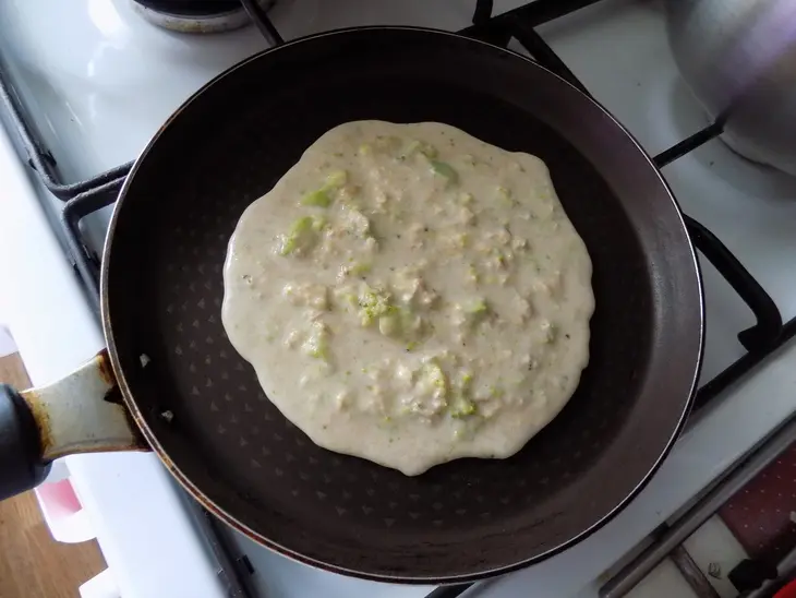 Блины из цельнозерновой муки с овсянкой и брокколи: шаг 9