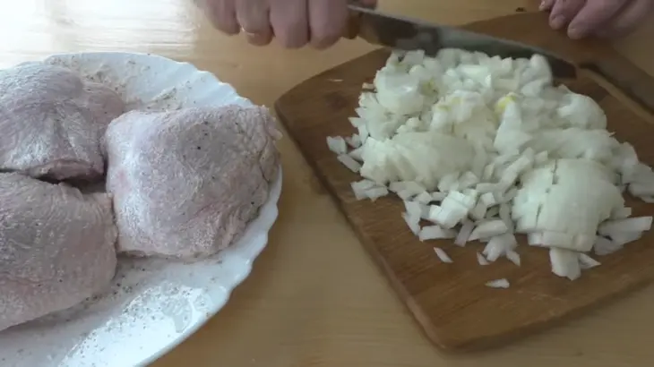 Жареная курица в грибном соусе: шаг 3