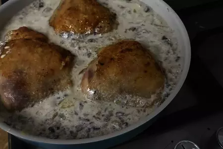 Жареная курица в грибном соусе: шаг 6