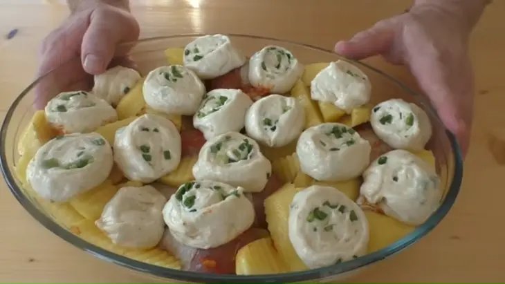 Картошка с мясом и тестом в духовке: шаг 6