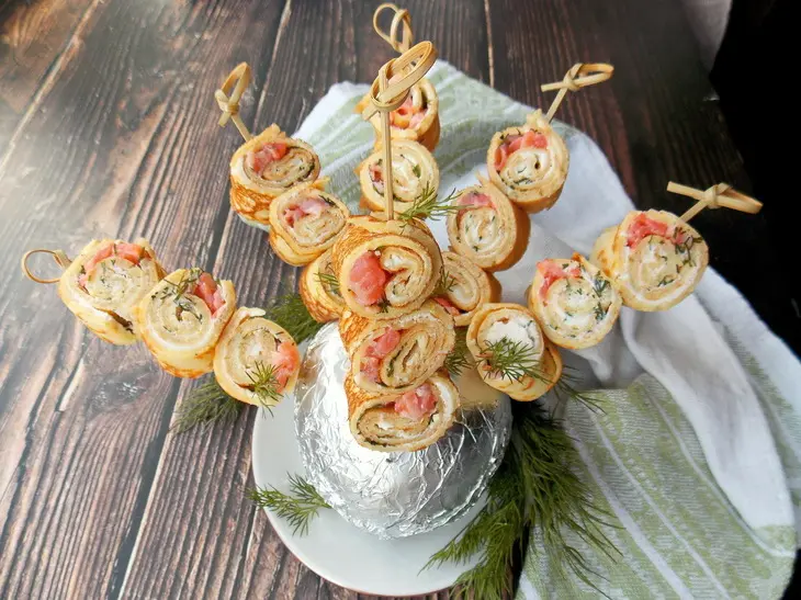 Блинные закусочные шашлычки: шаг 10