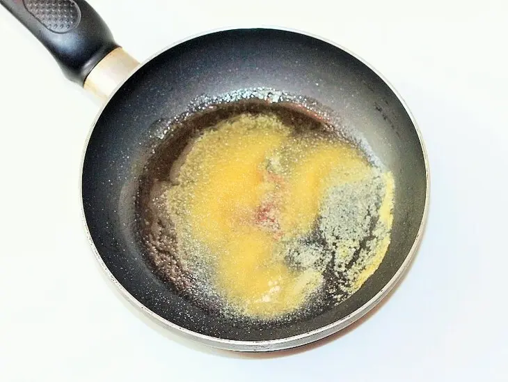 Пирог с безе, джемом и орехами. “махеевъ”, 8 марта: шаг 6