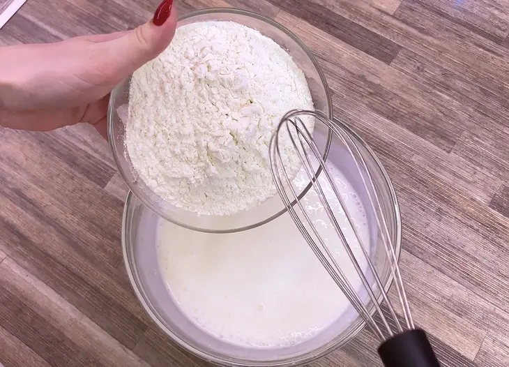 Оладьи на кефире как пух: шаг 3