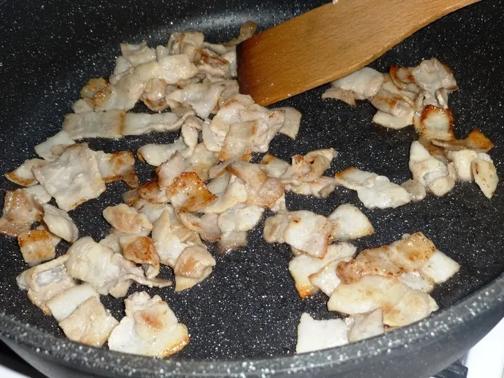 Пицца с оливками и беконом, "махеевъ", россия: шаг 2