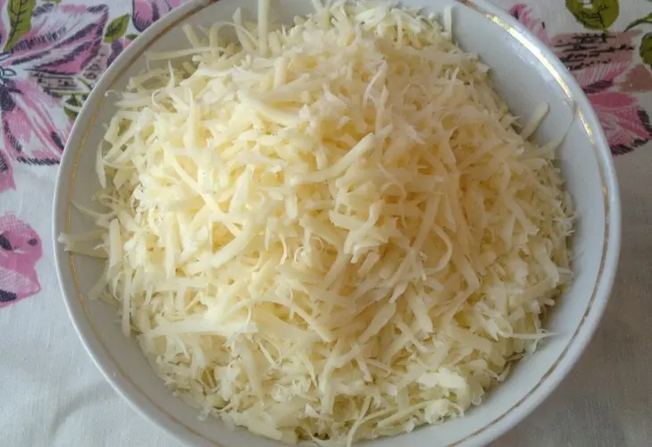 Пицца с оливками и беконом, "махеевъ", россия: шаг 4