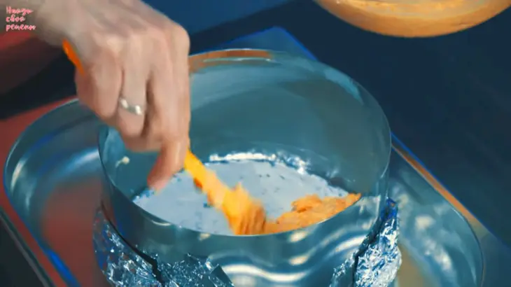 Морковный пирог с овсянкой и курагой: шаг 7