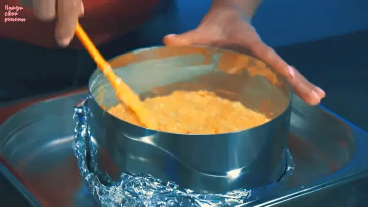 Морковный пирог с овсянкой и курагой: шаг 8