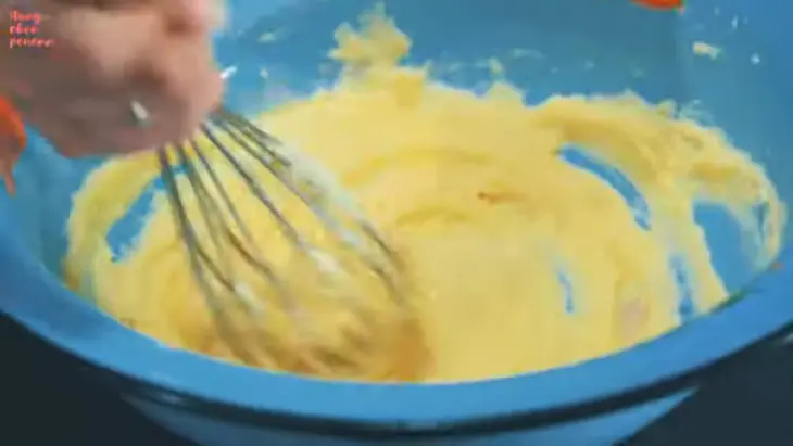 Пасхальные куличи с маком и курагой: шаг 2