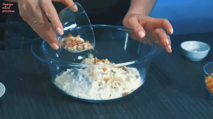 Домашние кексы с орехом и изюмом: шаг 3