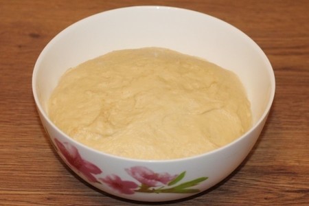 Пирог с творожно-малиновой начинкой «махеевъ», россия : шаг 5