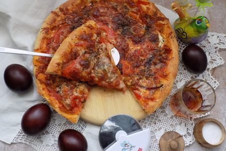 Пицца на дрожжевом тесте с двумя сырами #пасха: шаг 5