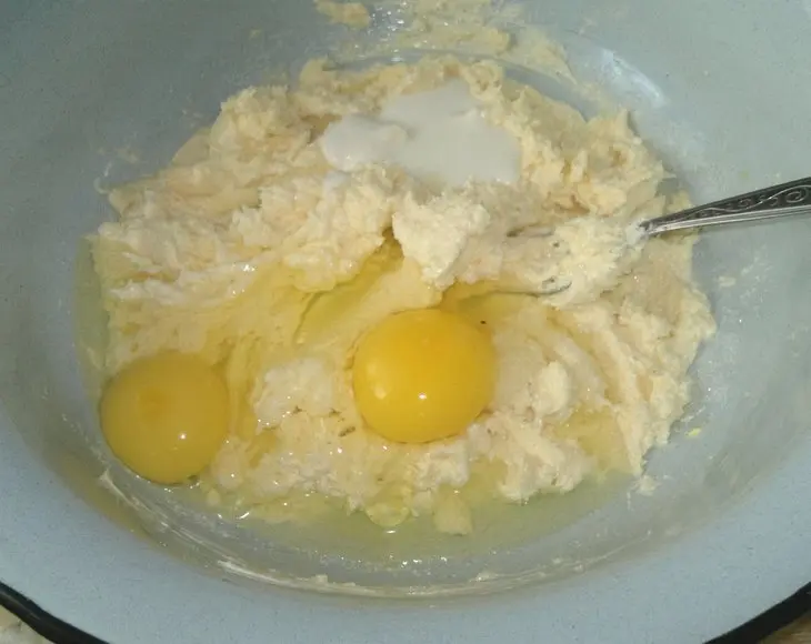 Песочный пирог с джемом и орехами, "махеевъ", россия: шаг 2