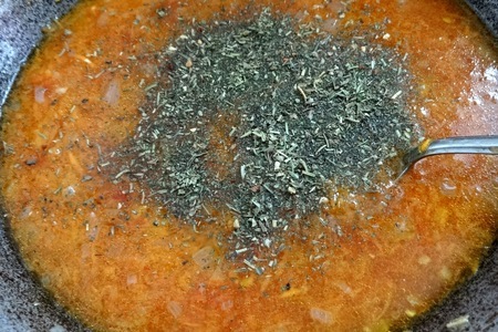 Тефтели с чечевицей в сметанно-томатной заливке, "махеевъ", россия: шаг 10