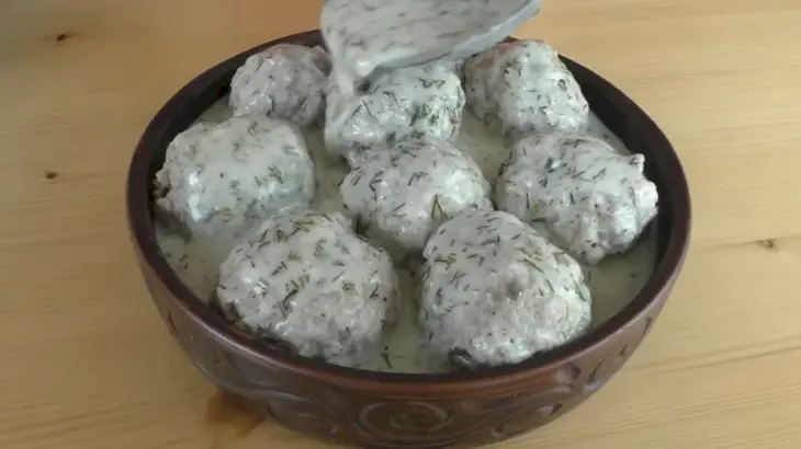 Фрикадельки в укропном соусе: шаг 5