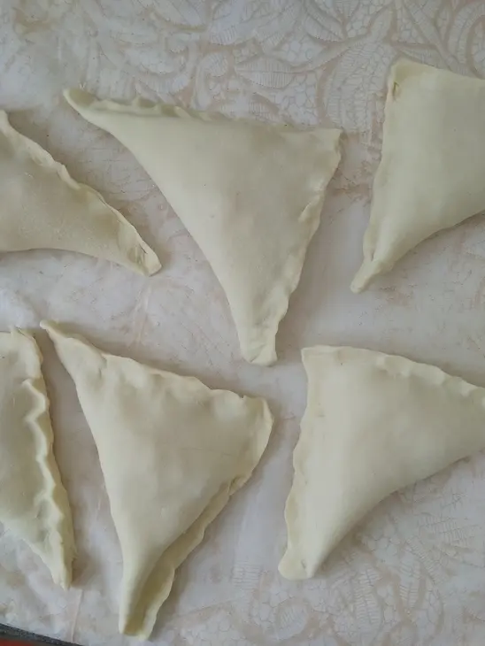 Слоеные пирожки с яблоками и яблочным джемом с корицей "махеев", россия: шаг 4