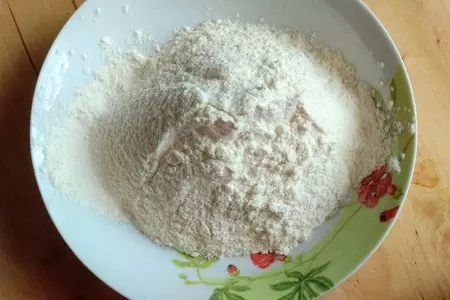 Профитроли со взбитыми сливками и джемом "махеевъ", россия: шаг 2