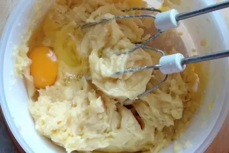 Профитроли со взбитыми сливками и джемом "махеевъ", россия: шаг 5