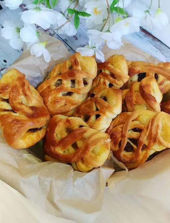 Булочки с изюмом и лимонным джемом "махеевъ", россия: шаг 11