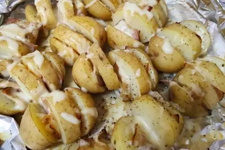 Молодой картофель с беконом и сыром: шаг 3