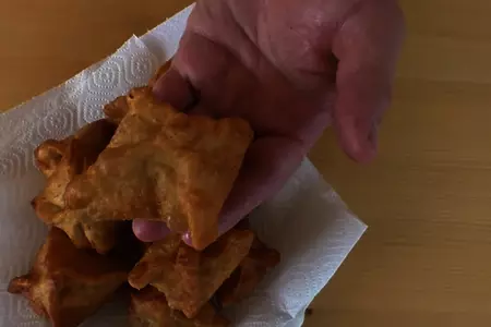 Жареные пирожки с рыбой: шаг 7