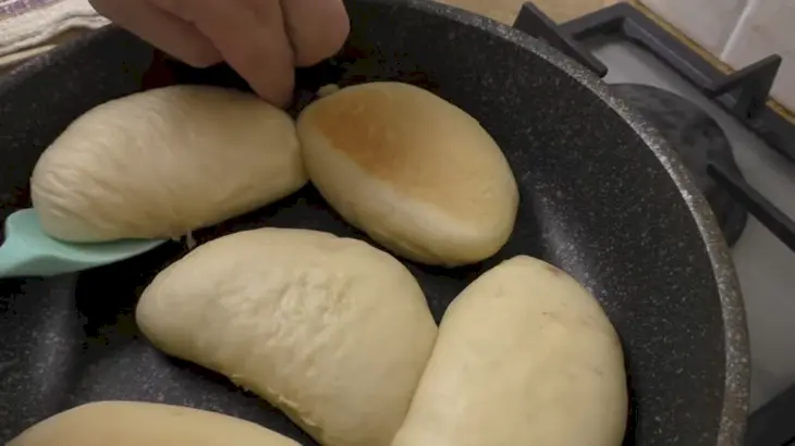 Булочки с кремом на сковороде, без духовки: шаг 5